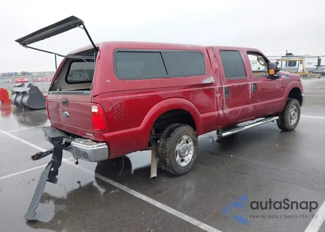 2015 Ford F-250 Xlt z USA, uszkodzony, nr VIN 1FT7W2B60FEC61103